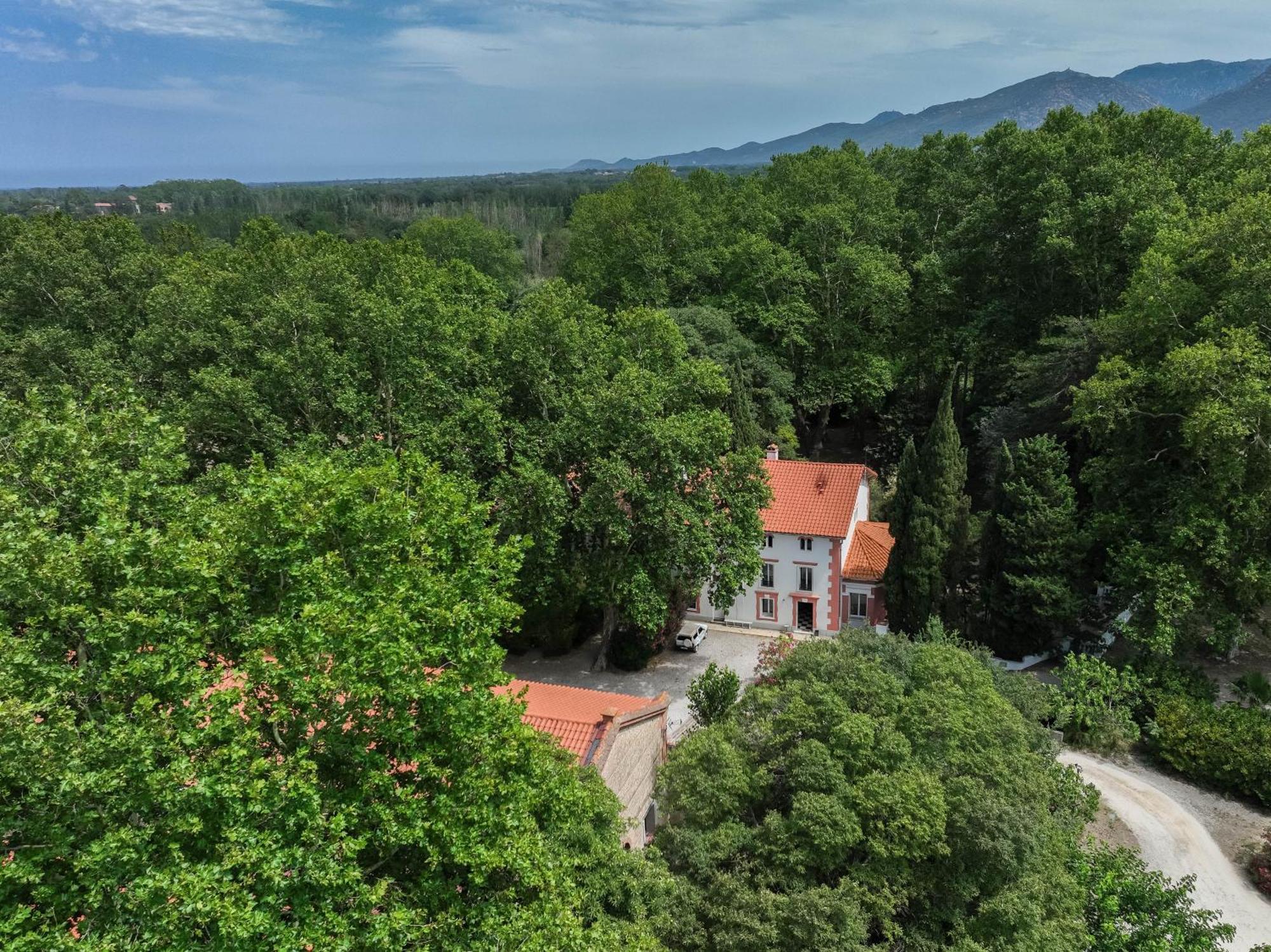 Gîtes du Castell de Blés Saint-Génis Extérieur photo